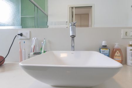 Casa para alugar com 350m², 6 quartos e 4 vagas Casa para alugar com 350m², 6 quartos e 4 vagasBanheiro da Suíte 1