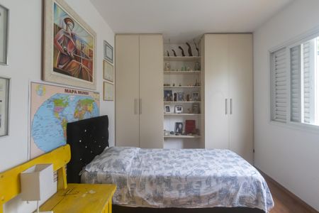 Casa para alugar com 350m², 6 quartos e 4 vagas Casa para alugar com 350m², 6 quartos e 4 vagasQuarto 4