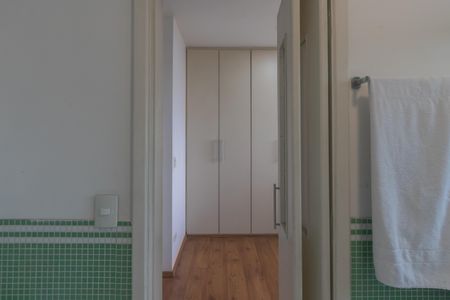 Casa para alugar com 350m², 6 quartos e 4 vagas Casa para alugar com 350m², 6 quartos e 4 vagasBanheiro da Suíte 1