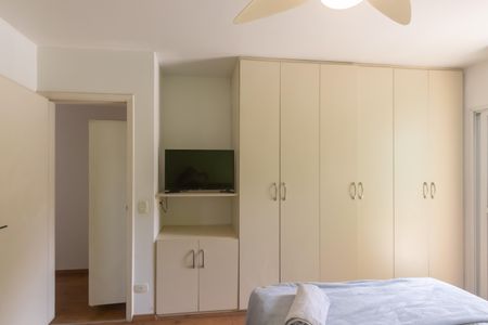 Casa para alugar com 350m², 6 quartos e 4 vagas Casa para alugar com 350m², 6 quartos e 4 vagasSuíte 2