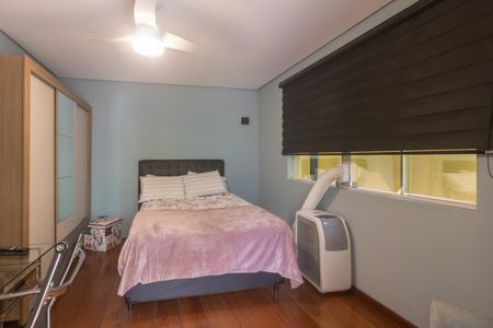 Casa para alugar com 350m², 6 quartos e 4 vagas Casa para alugar com 350m², 6 quartos e 4 vagasQuarto 1