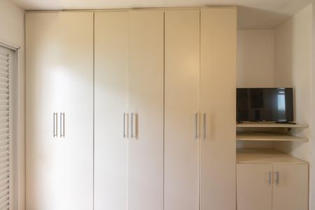 Casa para alugar com 350m², 6 quartos e 4 vagas Casa para alugar com 350m², 6 quartos e 4 vagasSuíte 3