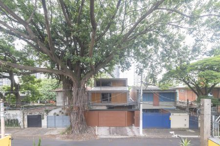 Casa para alugar com 350m², 6 quartos e 4 vagas Casa para alugar com 350m², 6 quartos e 4 vagasSuíte 1