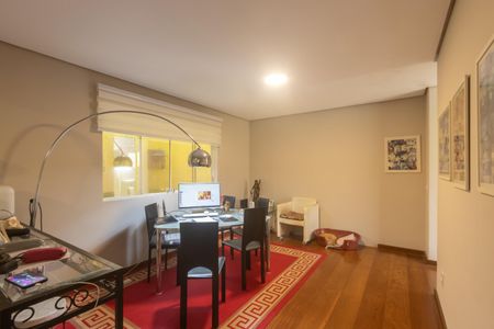 Sala de casa para alugar com 6 quartos, 350m² em Jardim Novo Mundo, São Paulo