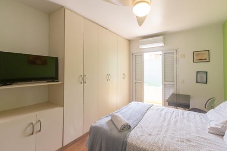 Casa para alugar com 350m², 6 quartos e 4 vagas Casa para alugar com 350m², 6 quartos e 4 vagasSuíte 2