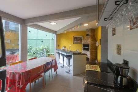 Casa para alugar com 350m², 6 quartos e 4 vagas Casa para alugar com 350m², 6 quartos e 4 vagasÁrea gourmet