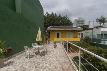Casa para alugar com 350m², 6 quartos e 4 vagas Casa para alugar com 350m², 6 quartos e 4 vagasÁrea externa