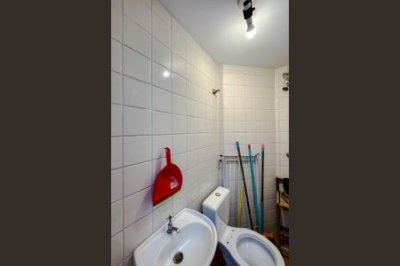 Apartamento para alugar com 81m², 3 quartos e 2 vagasBanheiro de Serviço