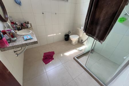 Casa para alugar com 391m², 4 quartos e 3 vagasBanheiro 1