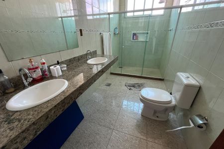 Casa para alugar com 391m², 4 quartos e 3 vagasBanheiro 3