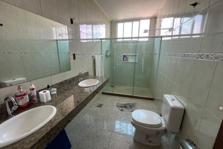 Casa para alugar com 391m², 4 quartos e 3 vagasBanheiro 3