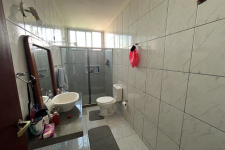 Casa para alugar com 391m², 4 quartos e 3 vagasBanheiro 2