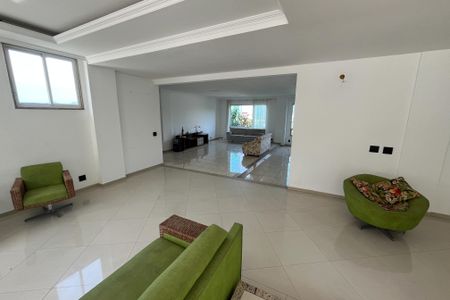 Sala de casa à venda com 4 quartos, 391m² em Jardim Guanabara, Rio de Janeiro