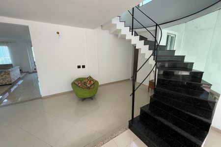 Casa para alugar com 391m², 4 quartos e 3 vagasSala