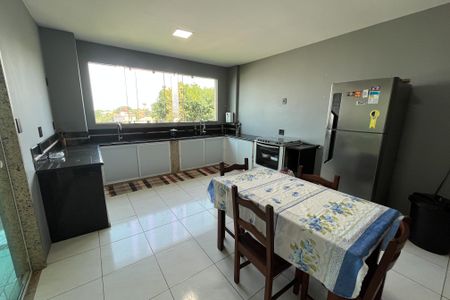 Casa para alugar com 391m², 4 quartos e 3 vagasCozinha