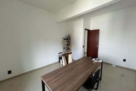 Casa para alugar com 391m², 4 quartos e 3 vagasEscritorio