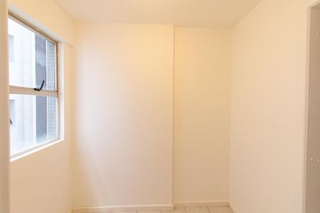 Apartamento à venda com 93m², 3 quartos e 2 vagas Apartamento à venda com 93m², 3 quartos e 2 vagasQuarto de Serviço