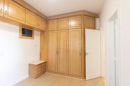 Apartamento à venda com 93m², 3 quartos e 2 vagas Apartamento à venda com 93m², 3 quartos e 2 vagasSuíte