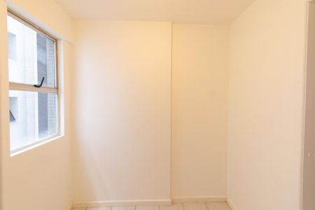 Apartamento à venda com 93m², 3 quartos e 2 vagas Apartamento à venda com 93m², 3 quartos e 2 vagasQuarto de Serviço
