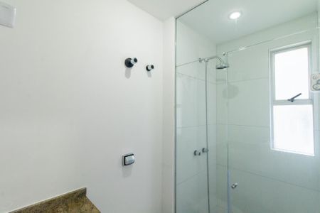 Banheiro da Suíte de apartamento à venda com 3 quartos, 93m² em Água Verde, Curitiba