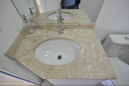 Banheiro Social de apartamento para alugar com 2 quartos, 60m² em Vila Mazzei, São Paulo