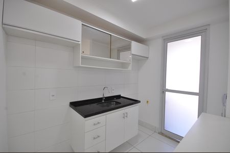 Cozinha de apartamento para alugar com 2 quartos, 60m² em Vila Mazzei, São Paulo