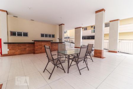 Apartamento à venda com 100m², 2 quartos e 1 vaga Apartamento à venda com 100m², 2 quartos e 1 vagaÁrea comum - Salão de festas