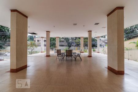 Apartamento à venda com 100m², 2 quartos e 1 vaga Apartamento à venda com 100m², 2 quartos e 1 vagaÁrea comum - Salão de festas