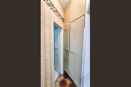 Casa para alugar com 60m², 2 quartos e 2 vagasCorredor 