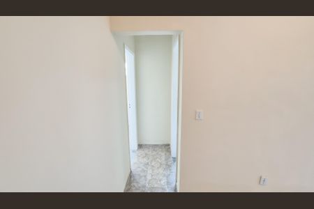 Casa para alugar com 60m², 2 quartos e 2 vagasCorredor 