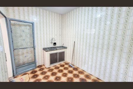 Casa para alugar com 60m², 2 quartos e 2 vagasCozinha