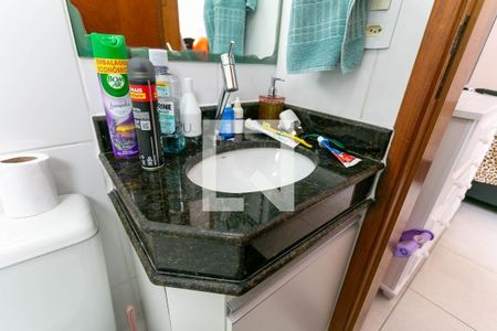 Casa para alugar com 92m², 3 quartos e 2 vagasBanheiro social