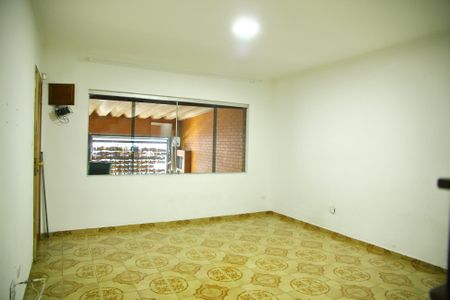 Casa à venda com 179m², 3 quartos e 2 vagasSala