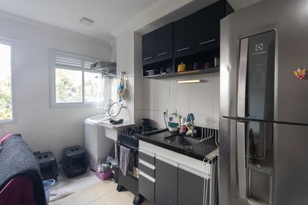 Cozinha e Área de Serviço de apartamento para alugar com 2 quartos, 56m² em Tremembé, São Paulo