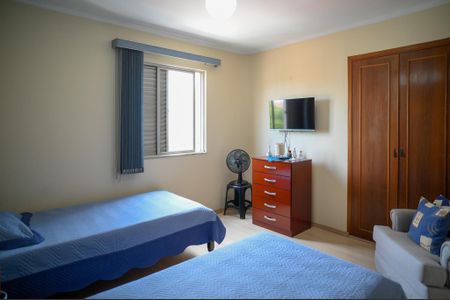 Apartamento à venda com 232m², 3 quartos e 2 vagasSuíte 2