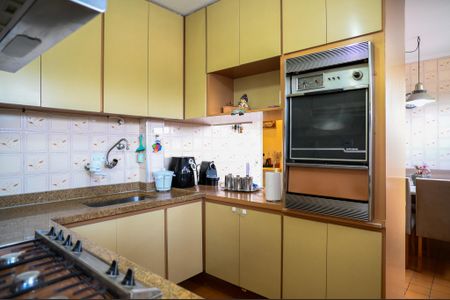 Apartamento à venda com 232m², 3 quartos e 2 vagasCozinha