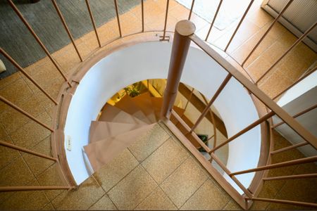 Apartamento à venda com 232m², 3 quartos e 2 vagasEscada