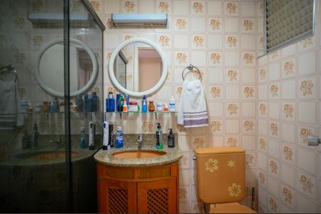 Apartamento à venda com 232m², 3 quartos e 2 vagasBanheiro Social