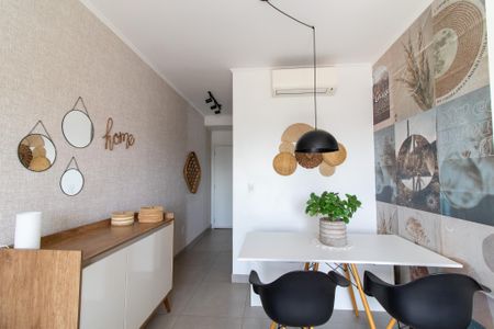 Sala de apartamento para alugar com 2 quartos, 58m² em Vila Itapura, Campinas