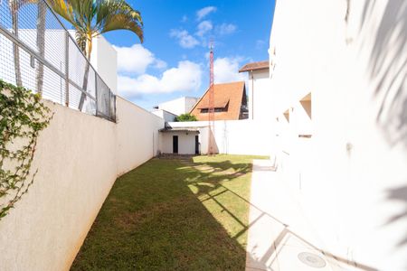 Casa de condomínio à venda com 1076m², 7 quartos e 5 vagasQuintal