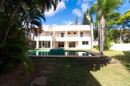 Casa de condomínio à venda com 1076m², 7 quartos e 5 vagasQuintal