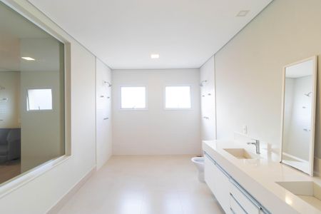 Casa de condomínio à venda com 1076m², 7 quartos e 5 vagasBanheiro da Suíte 05