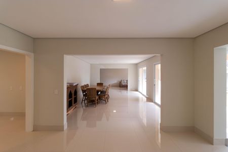 Casa de condomínio à venda com 1076m², 7 quartos e 5 vagasSala