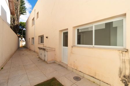 Casa de condomínio à venda com 1076m², 7 quartos e 5 vagasQuintal