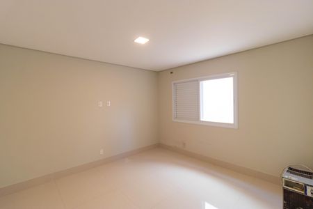 Casa de condomínio à venda com 1076m², 7 quartos e 5 vagasSuíte 01