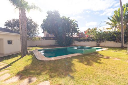 Casa de condomínio à venda com 1076m², 7 quartos e 5 vagasQuintal