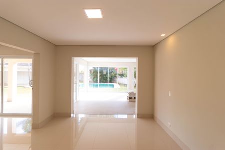 Casa de condomínio à venda com 1076m², 7 quartos e 5 vagasSala