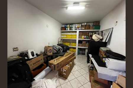 Casa para alugar com 216m², 4 quartos e 2 vagas Casa para alugar com 216m², 4 quartos e 2 vagasEdícula