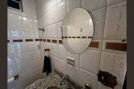 Casa para alugar com 216m², 4 quartos e 2 vagas Casa para alugar com 216m², 4 quartos e 2 vagasLavabo