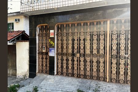 Casa para alugar com 216m², 4 quartos e 2 vagas Casa para alugar com 216m², 4 quartos e 2 vagasFachada - Placa